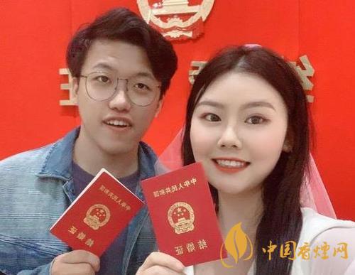 90后同名同姓情侶領(lǐng)證結(jié)婚 太有夫妻緣了！