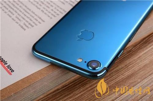 iphone12藍(lán)色好看嗎？ iphone12藍(lán)色和白色哪個好看？