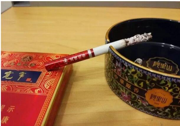 寬窄五糧濃香，香煙邂逅五糧液你值得擁有